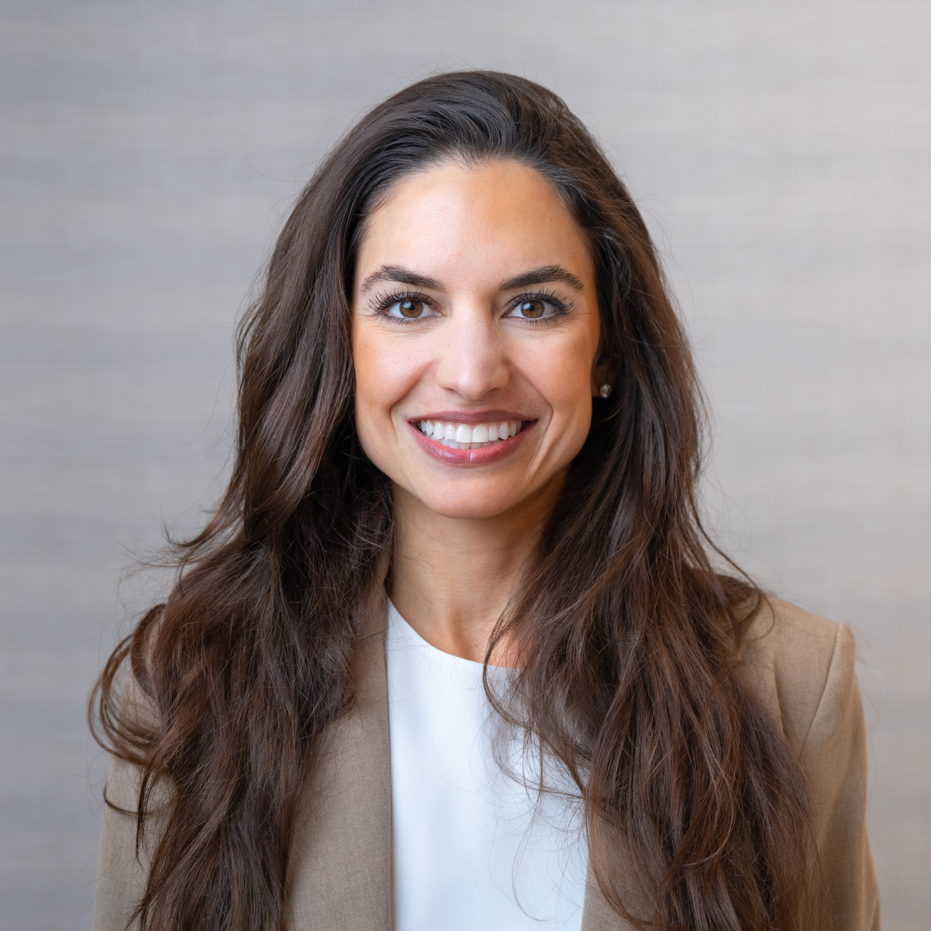 Portrait of Sara Perkins, Client Advisor at Vero Beach Global Advisors